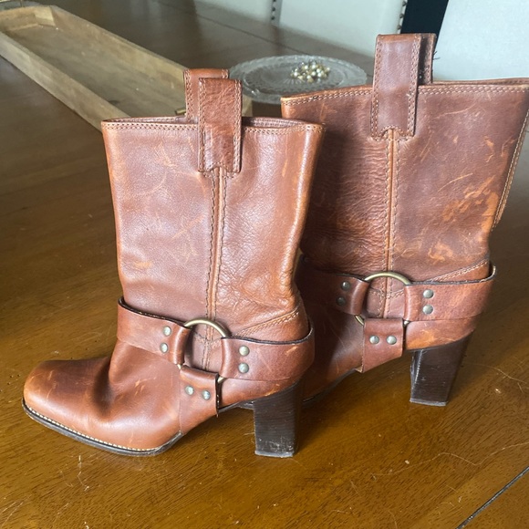 Ladies Michael Kors all leather boots - Picture 2 of 8